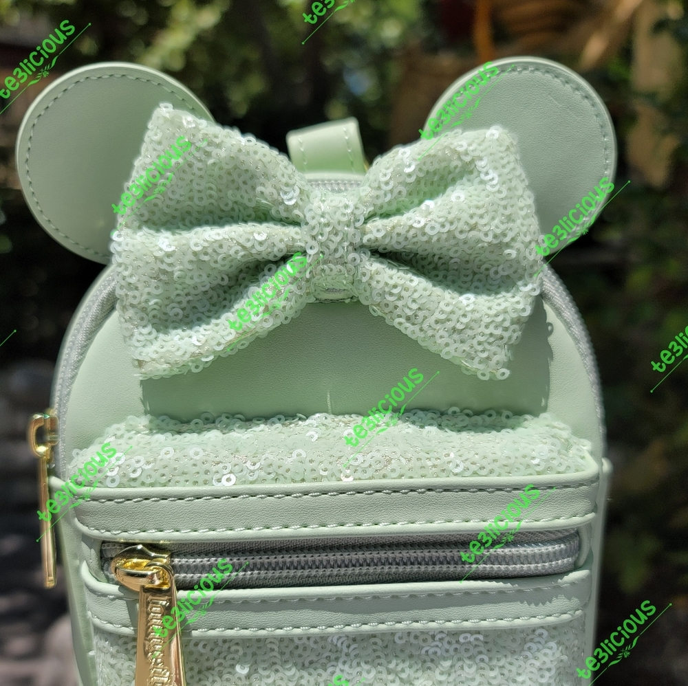 DISNEY LOUNGEFLY MINT (NEO) WRISTLET - Picture 2 of 8
